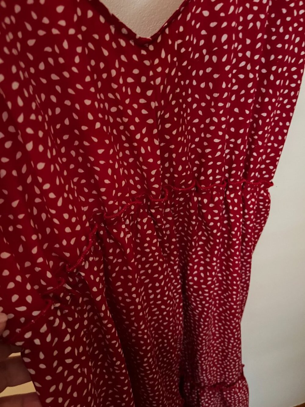GENTLY USED} Cozy Casual Red & White Pattern Sundress / Size L - Picture 6 of 9